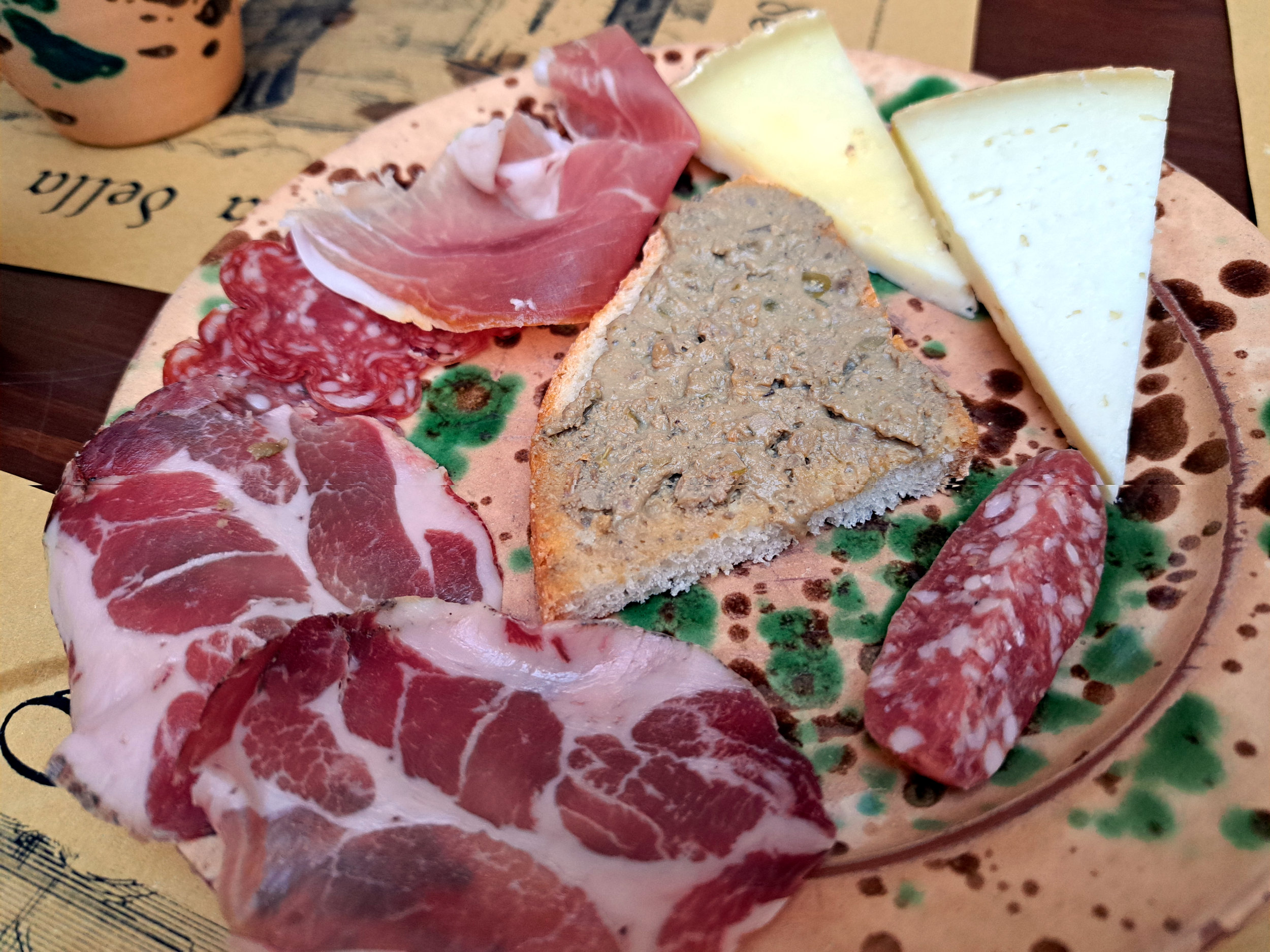Tagliere di salumi e formaggi
